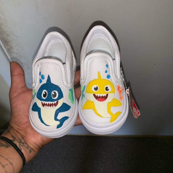 Custom shoes - Picture 4 of 6